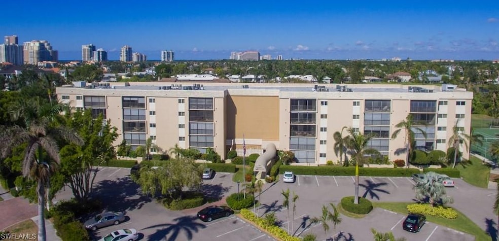 555 Park Shore Dr unit 507, Naples, FL 34103 - photo 1