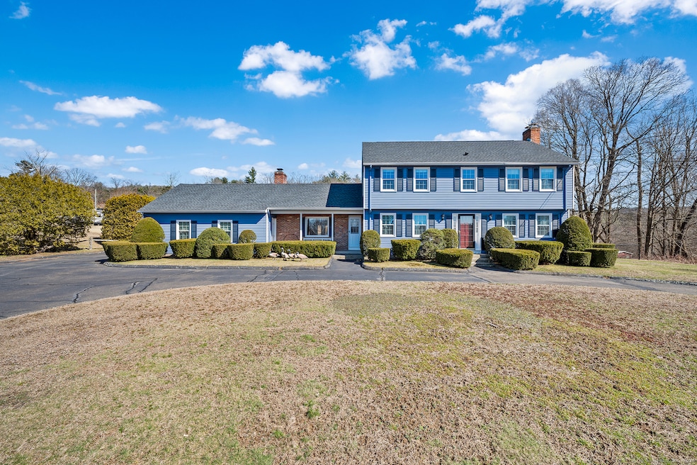 15 Olmsted Manor Dr, Somers, CT 06071 - photo 1