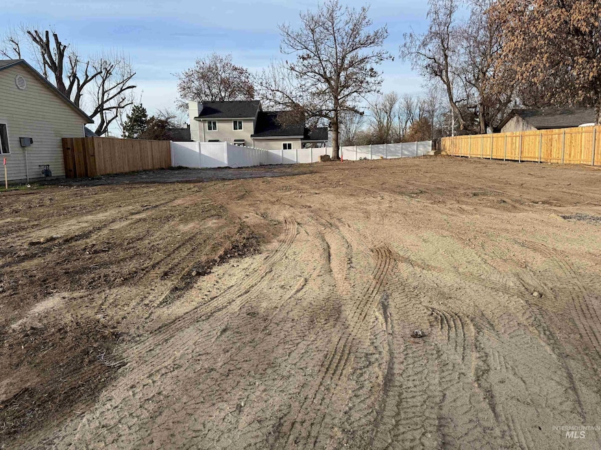 2507 Hird Ave, Caldwell, ID 83605 - photo 1