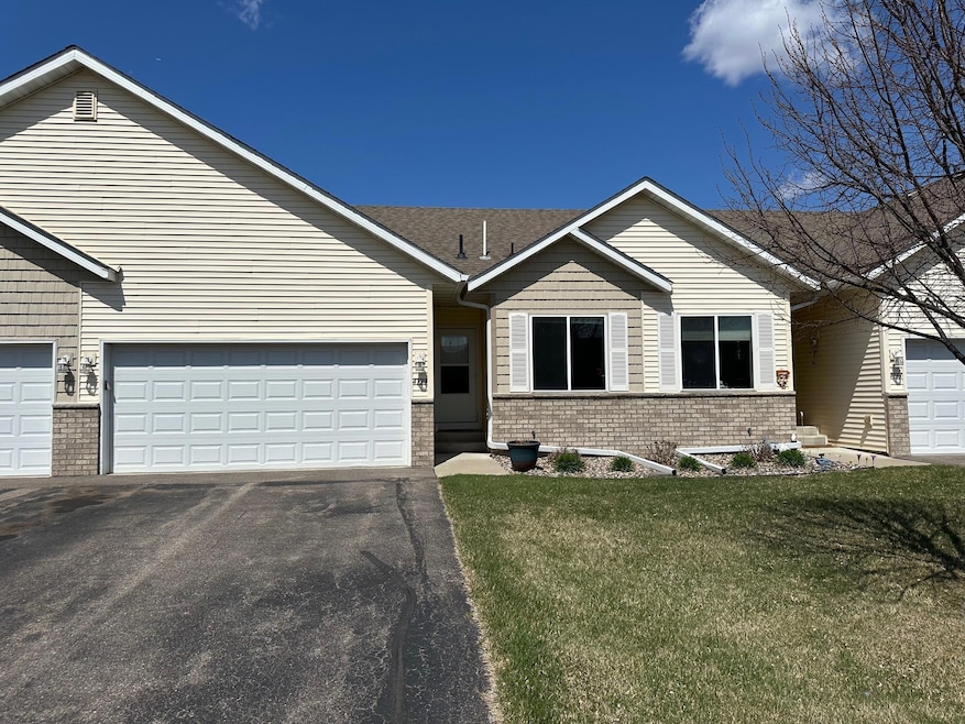 4129 Jarmann Ln, Shakopee, MN 55379 - photo 1