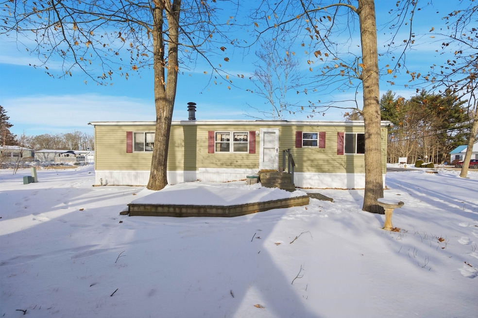 97 Linden St unit 4, Exeter, NH 03833 - photo 1