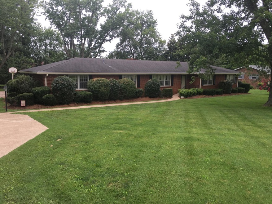 1029 Union St, Shelbyville, TN 37160 - photo 1