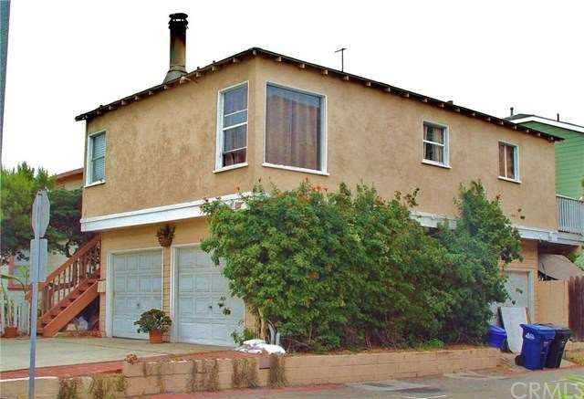This 2 Br 1 Ba ocean view corner lot home has a gr