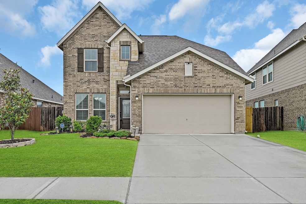 2193 Ann St, Alvin, TX 77511 - photo 1