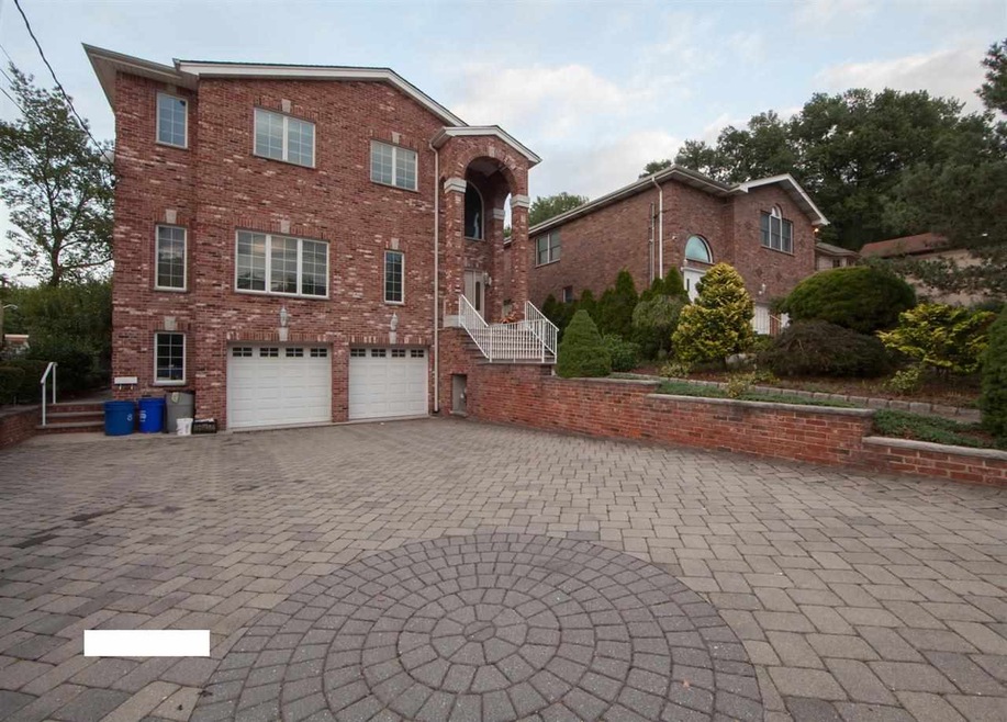 691 Edgewater Ave unit 2, Ridgefield, NJ 07657 - photo 1