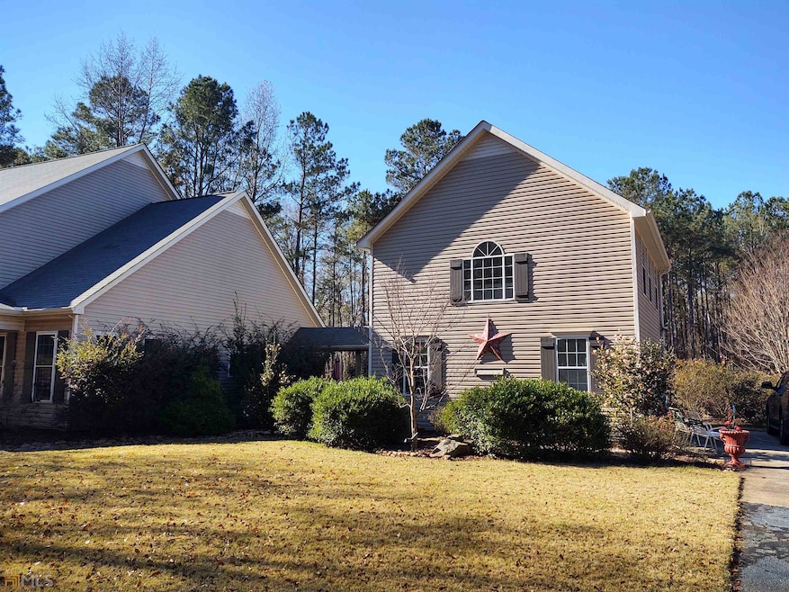 1467 Elders Mill Rd unit ABOVE GARAGE APARTME, Senoia, GA 30276 - photo 1