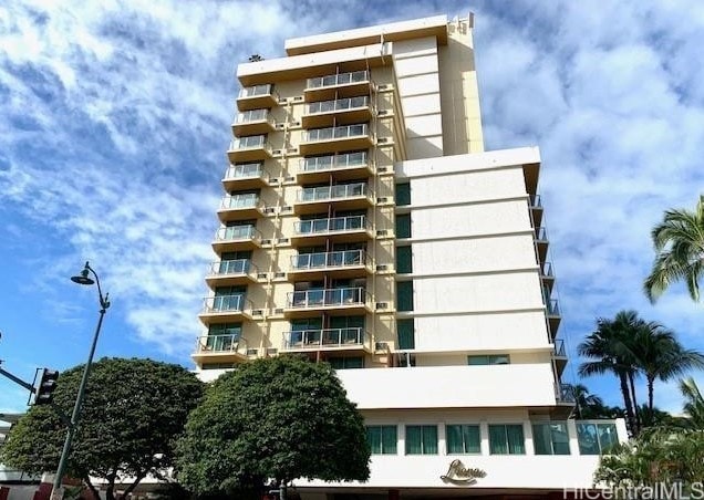 2045 Kalakaua Ave unit 402, Honolulu, HI 96815 - photo 1