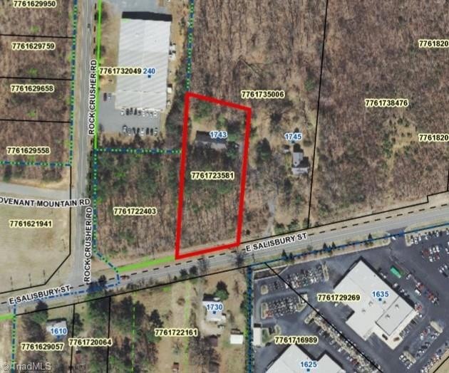 1743 E Salisbury St, Asheboro, NC 27203 - photo 1