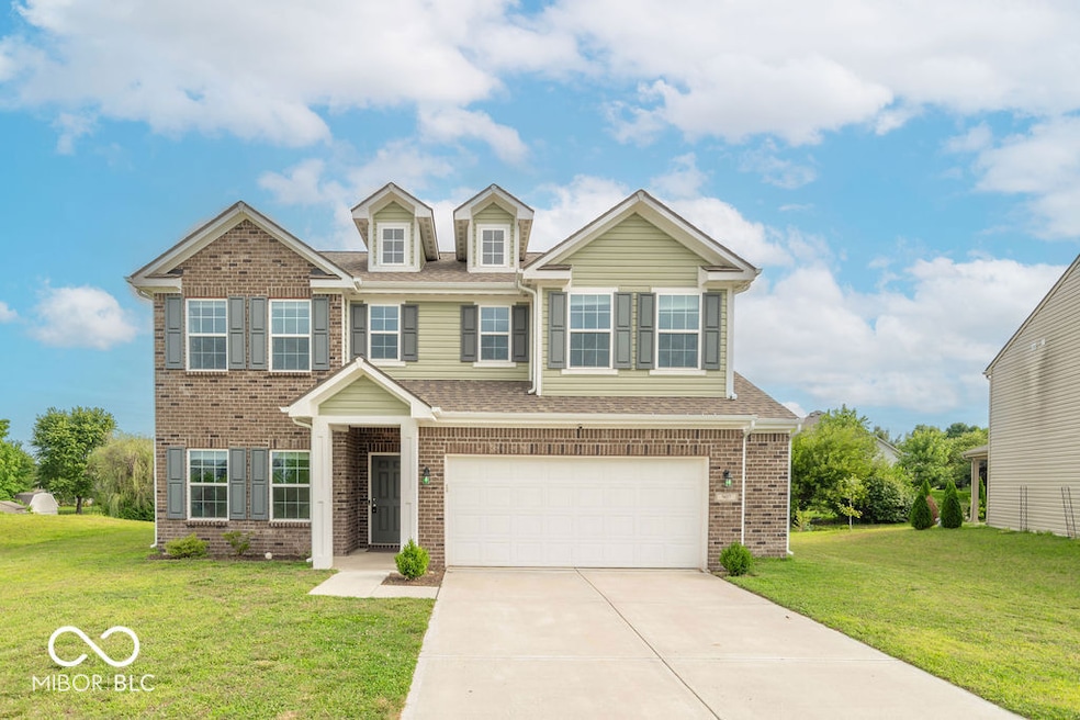 907 Ram Dr, Franklin, IN 46131 - photo 1