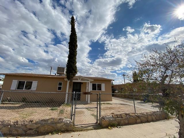 7756 Maverick Ave, El Paso, TX 79915 - photo 1