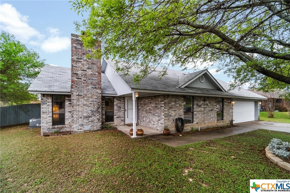 122 E Blancas Dr, Copperas Cove, TX 76522 - photo 1