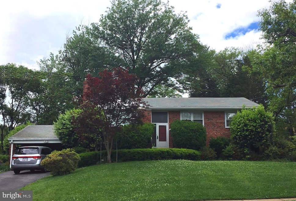 942 Dead Run Dr, McLean, VA 22101 - photo 1