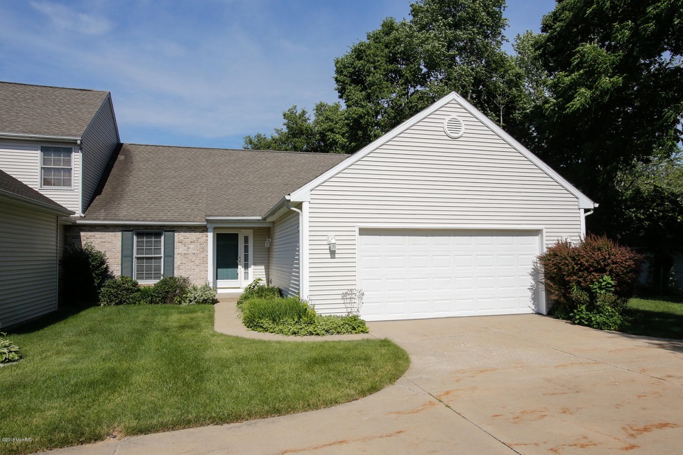 2909 hunters place-101