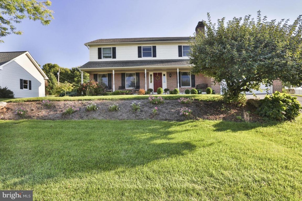 252 Orchard View Dr, Leola, PA 17540 - photo 1