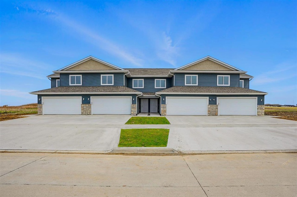 For Sale $307,500 • Co-Listing Agent
