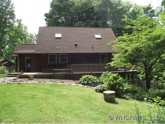 Great cabin-like retreat!