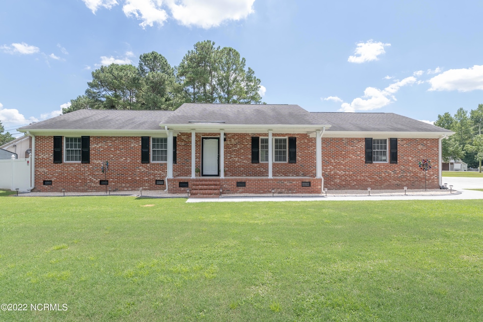 4824 Lakeview Rd, Elm City, NC 27822 - photo 1