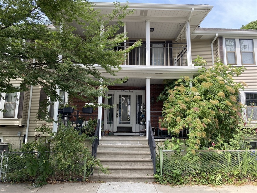 10 Washington Ave unit 4, Waltham, MA 02453 - photo 1