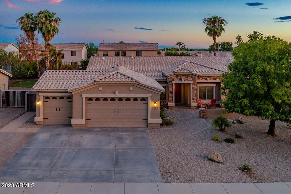 1121EPowellWay-77