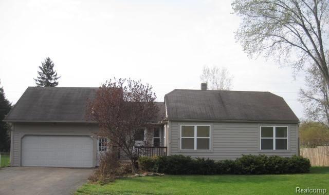 6965 Elizabeth Lake Rd, Waterford, MI 48327 - photo 1