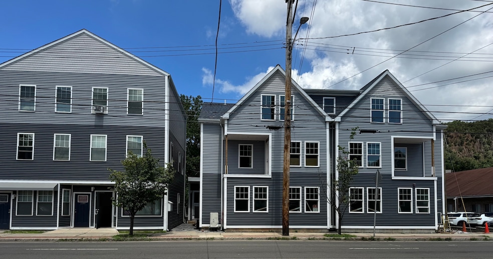 For Rent $1,600/month • Co-Listing Agent