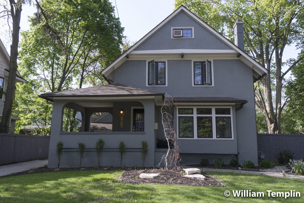 1616 Robinson Rd. SE, East Grand Rapids,