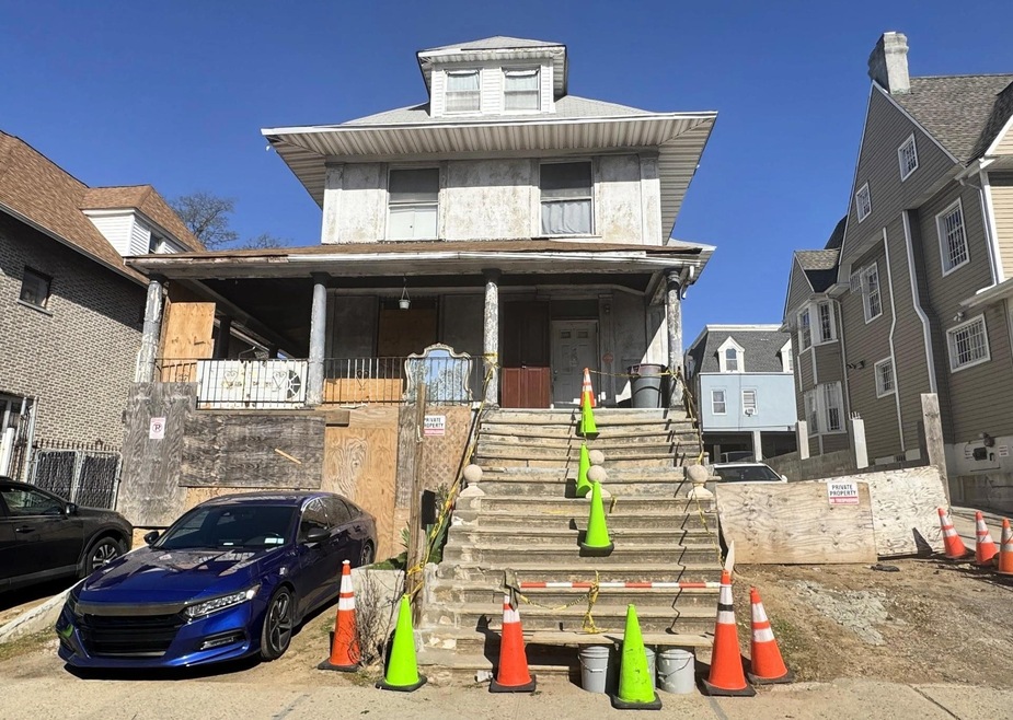 2201 University Ave, Bronx, NY 10453 - photo 1