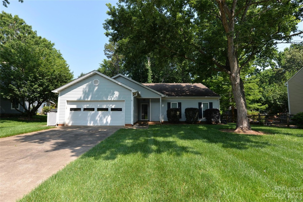 9422 Cedar River Rd, Huntersville, NC 28078 - photo 1