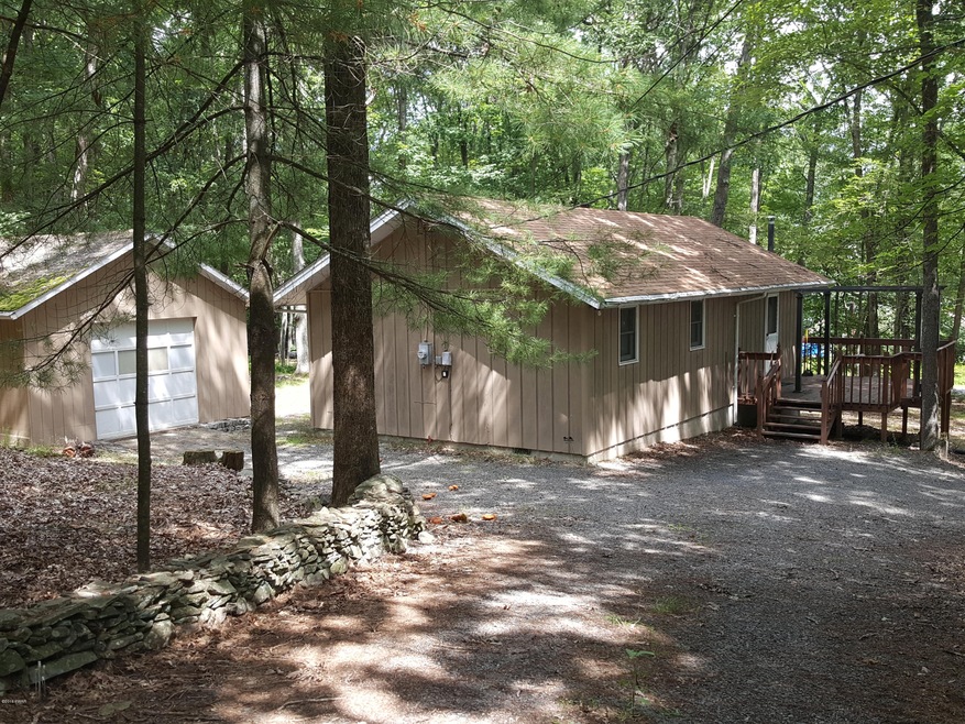 239 Fawn Lake Dr, Hawley, PA 18428 - photo 1