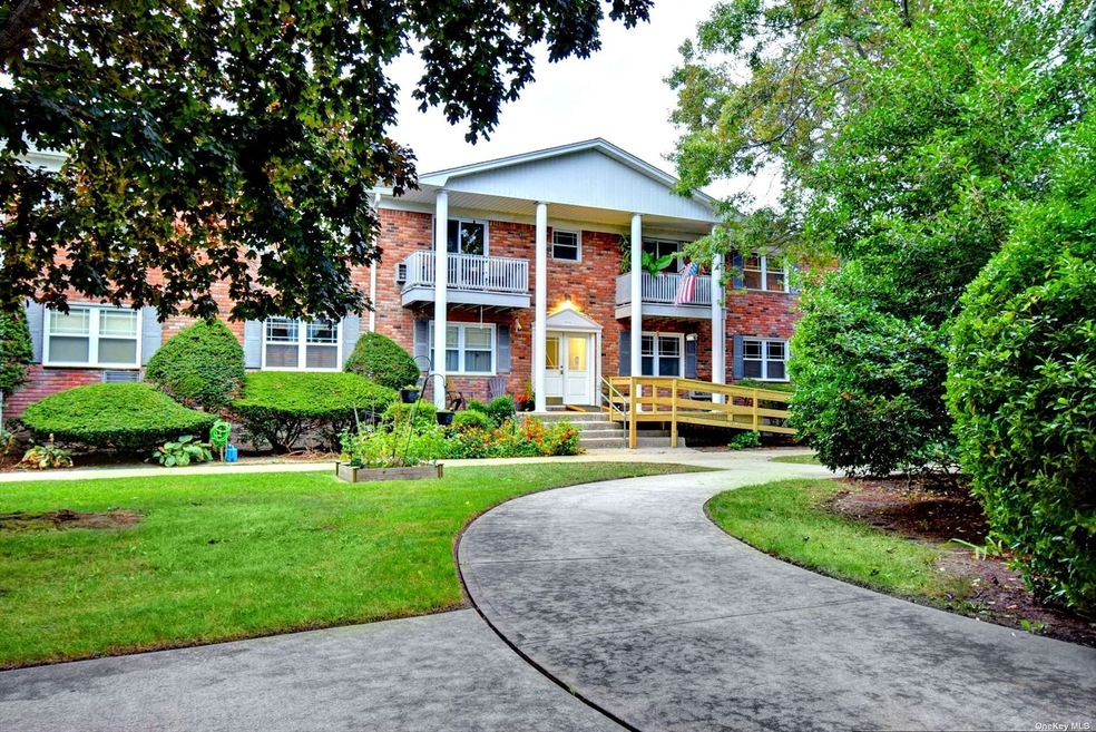 Sold $282,700 • Co-Listing Agent