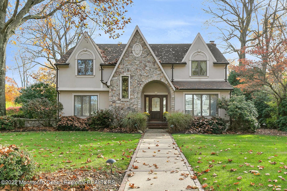 2 Sutton Pl Middletown-large-001-004-1F8