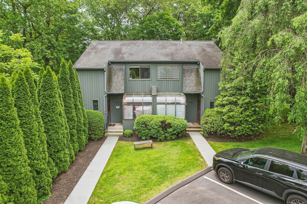 123 Old Belden Hill Rd unit 1, Norwalk, CT 06850 - photo 1