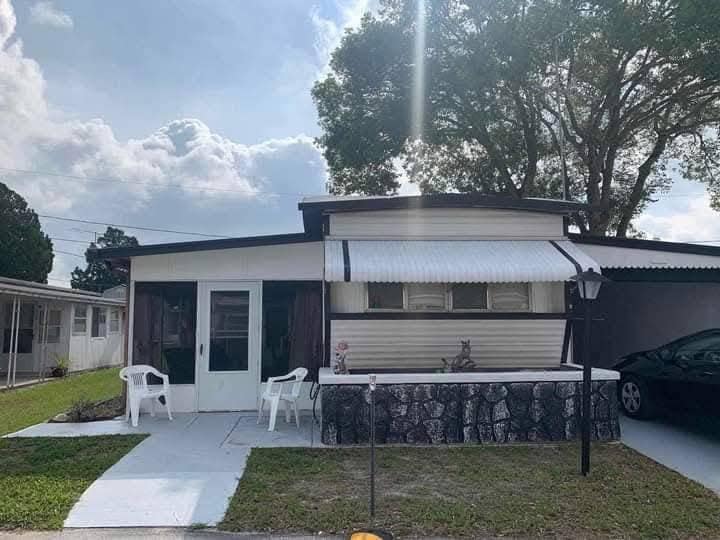 6102 14th St, Zephyrhills, FL 33542 - photo 1