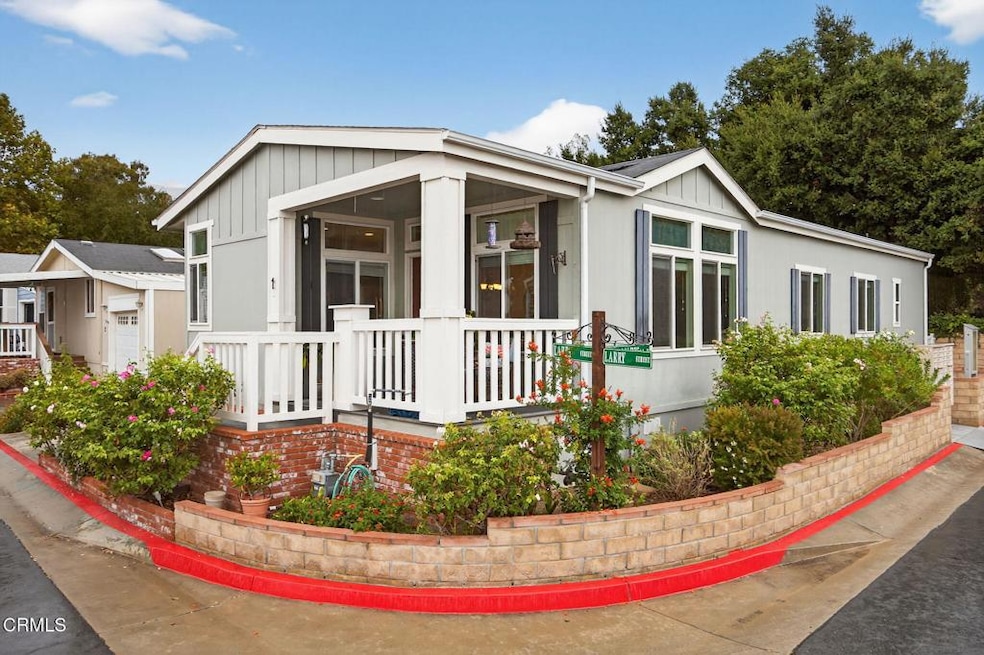 1-web-or-mls-004_UpmarketMedia_1885M-105