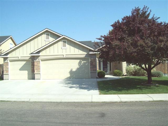 1092 N Falling Water Way, Eagle, ID 83616 - photo 1