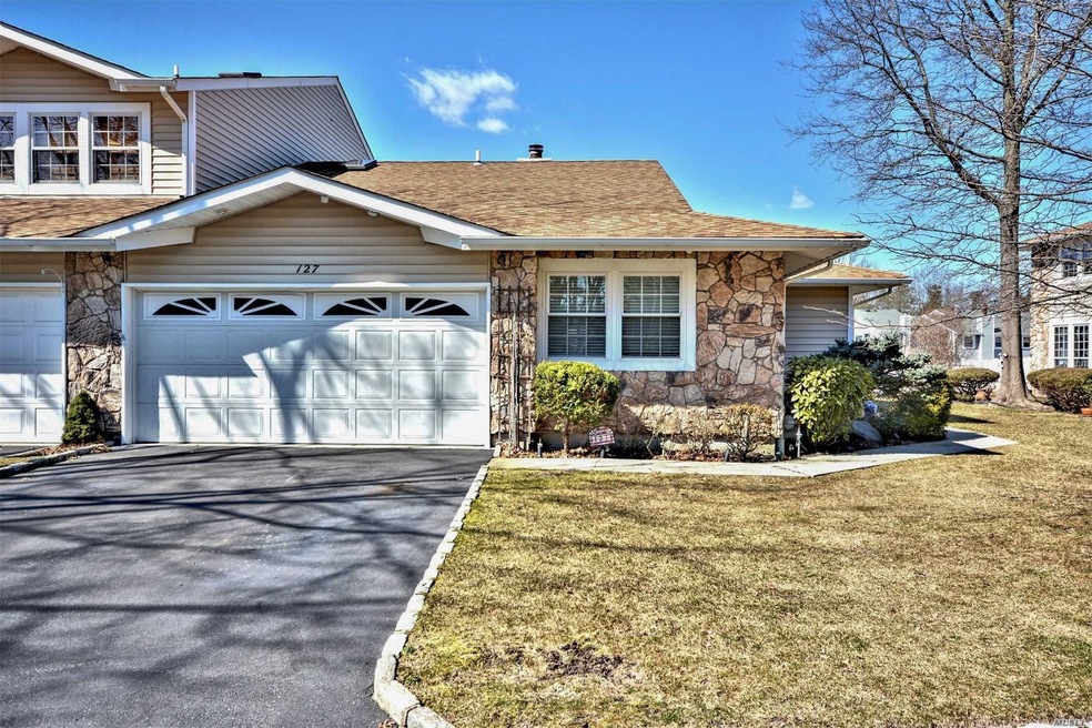 127 Colony Dr, Holbrook, NY 11741 - photo 1