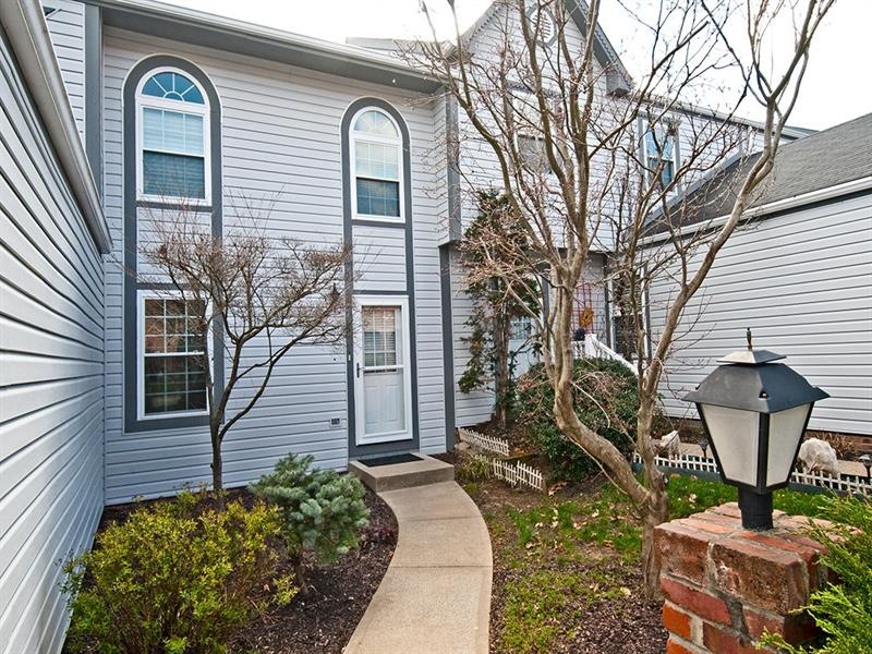 Welcome to 1196 Valleyview Drive