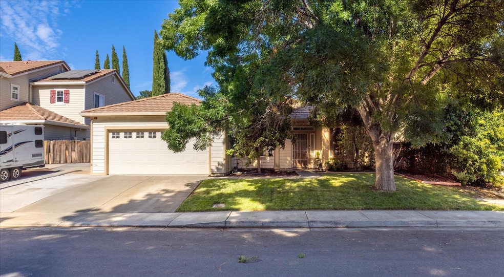 627 Ivy Loop, Winters, CA 95694 - photo 1