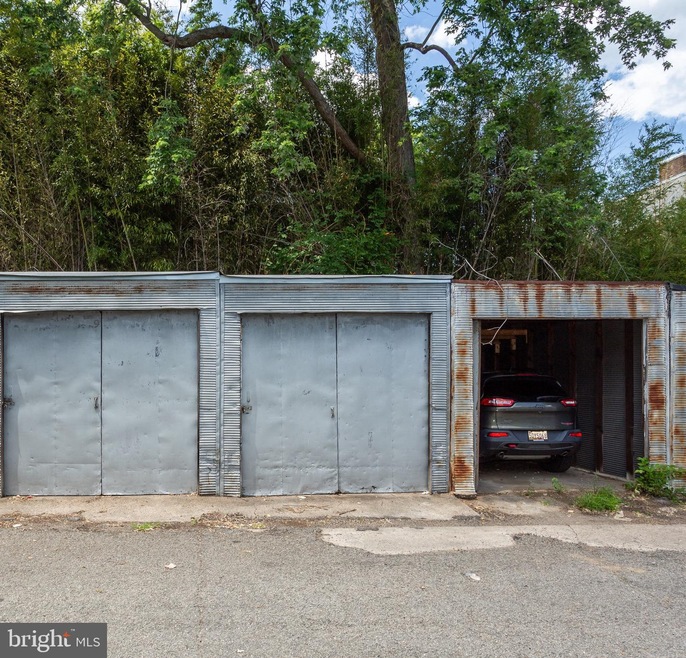 1718 34th St NW unit GARAGE, Washington, DC 20007 - photo 1