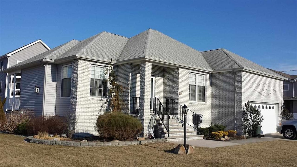 439 W Spicer Ave, Wildwood, NJ 08260 - photo 1