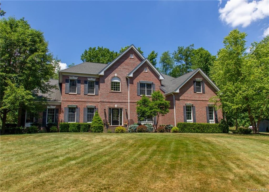 20 Leila Ct, Wappingers Falls, NY 12590 - photo 1