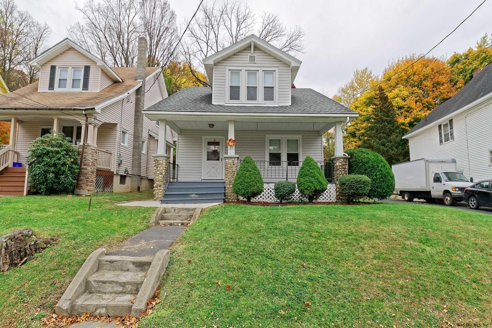 46 N Lake Ave, Troy, NY 12180 - photo 1
