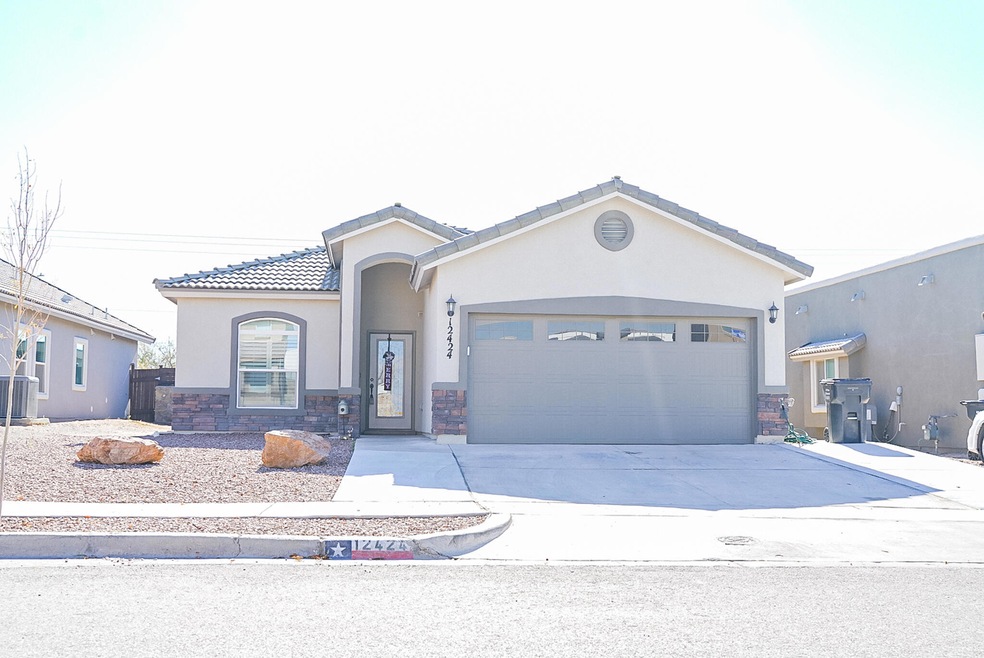 12424 CHAMBERLAIN-5