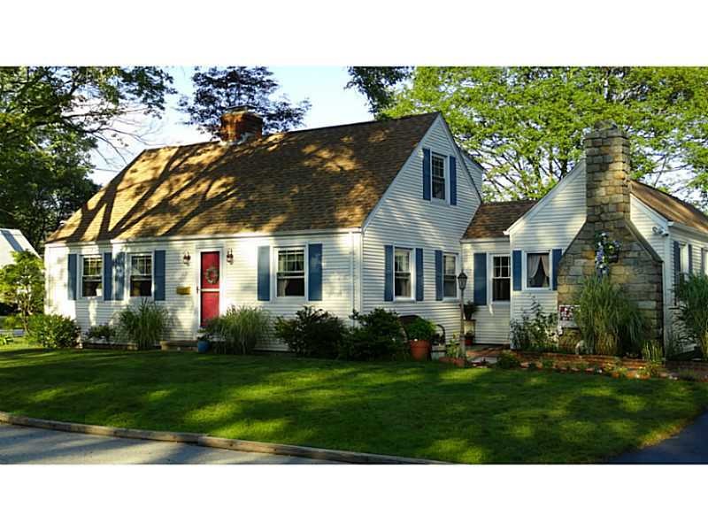 54 Trinity St, Warwick, RI 02886 - photo 1