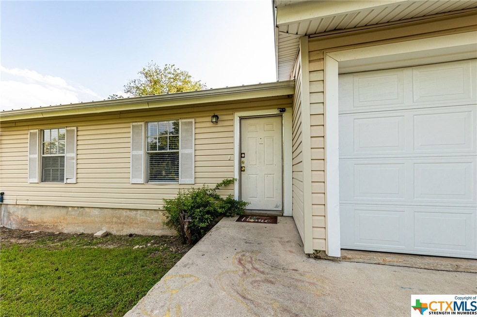 709 Allen St unit 711, San Marcos, TX 78666 - photo 1