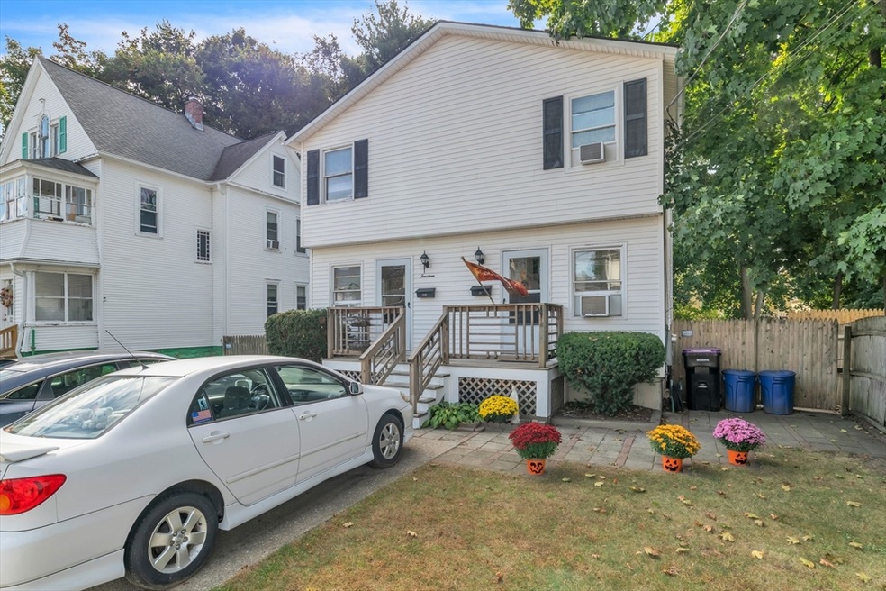 14-16 W Glen St, Holyoke, MA 01040 - photo 1