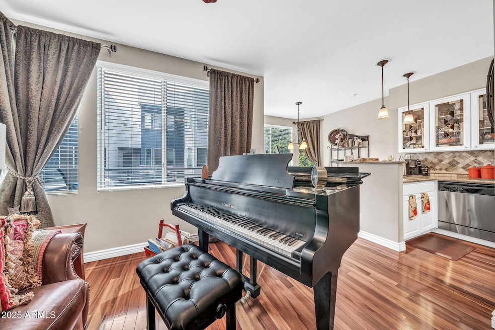 3633 N 3rd Avenue, 2102