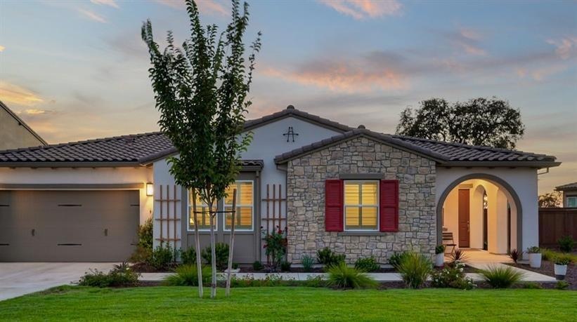 Sold $1,395,000 • Co-Listing Agent