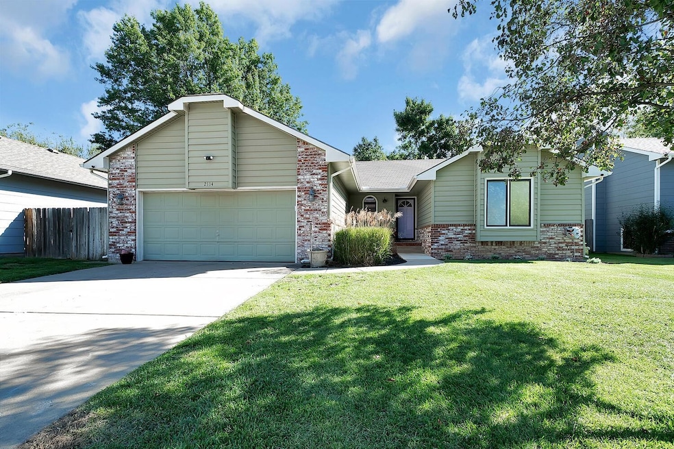 2114 N Rutgers St, Wichita, KS 67212 - photo 1