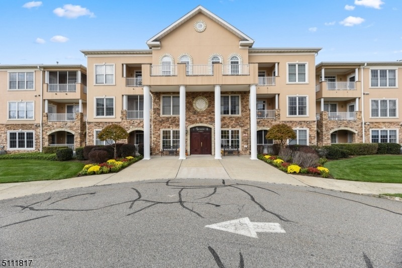 213 Cleveland Ln unit 213, Rockaway, NJ 07866 - photo 1